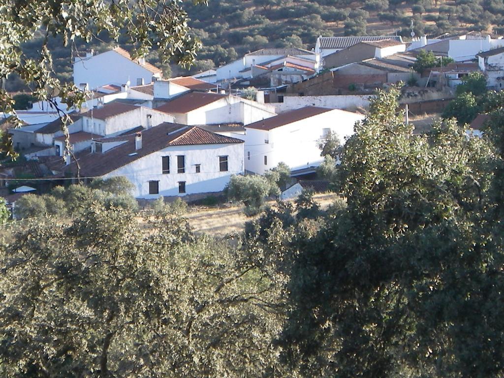 Casa Rural El Trillo Casa de hóspedes El Alcornocal Exterior foto